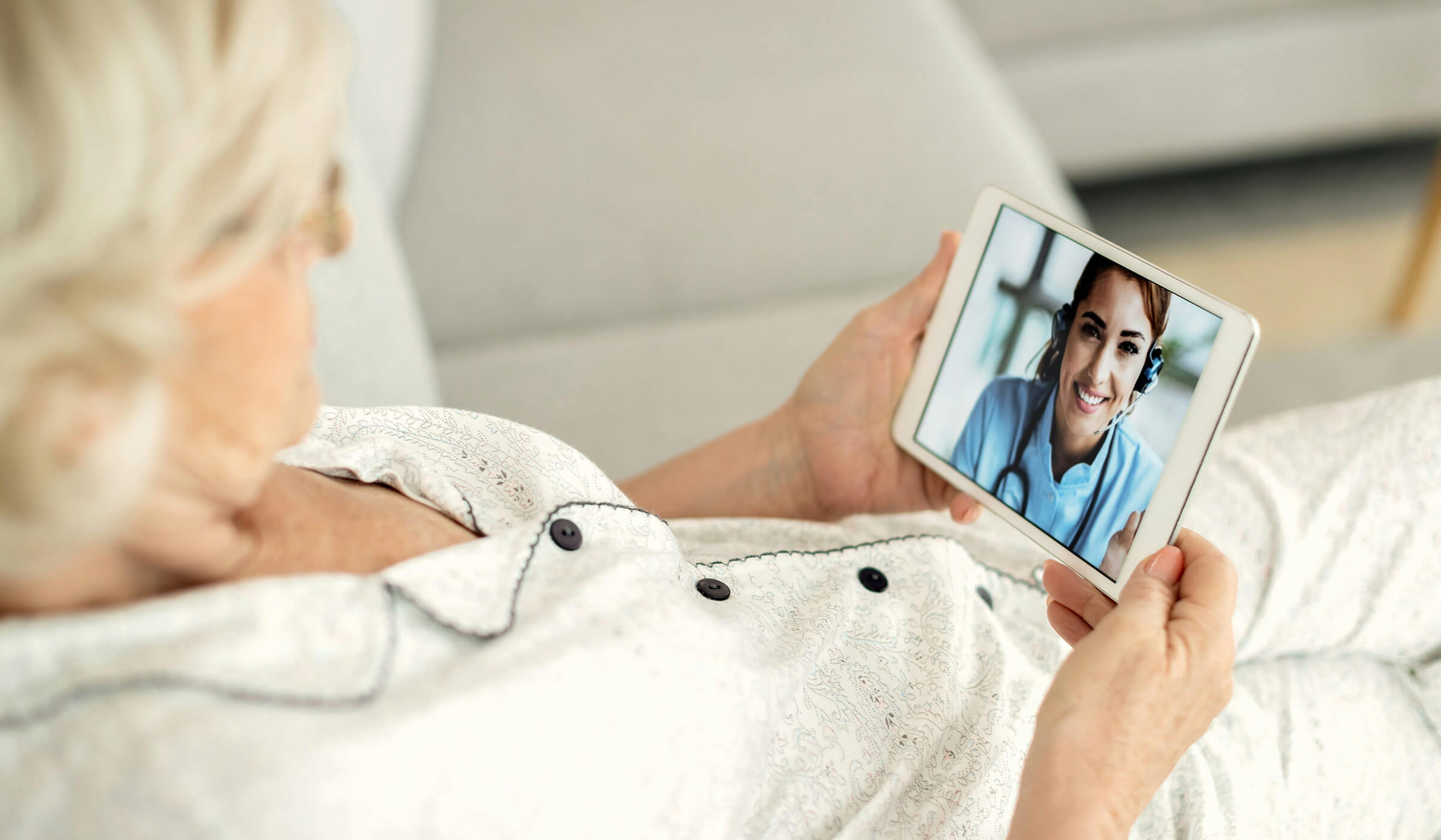 Telemedizin für Senioren: Akzeptanz und Unterstützung