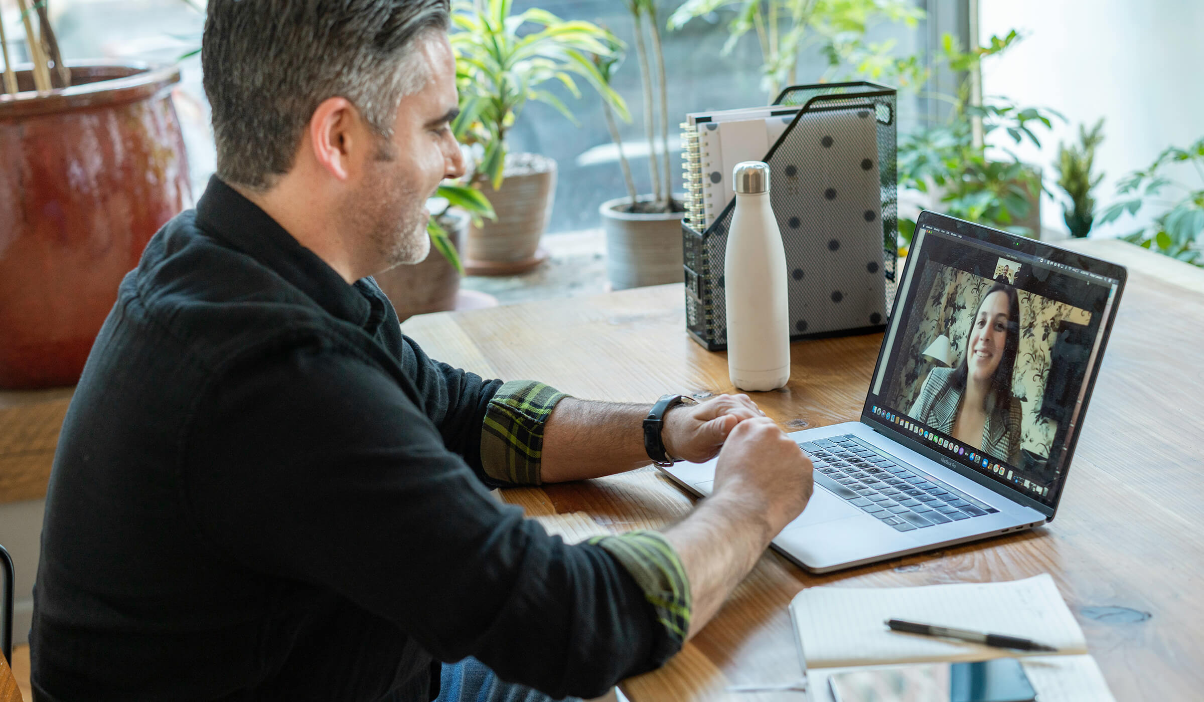 Patientenkommunikation: So laden Sie zur Videosprechstunde ein